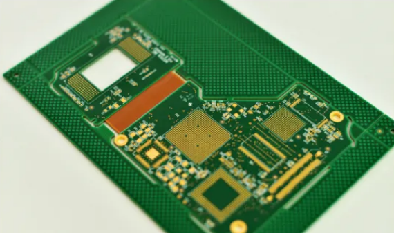 Últimos blogs de la empresa sobre ¡El secreto de los teléfonos cada vez más delgados! Tecnología de resistencias y condensadores enterrados en la fabricación de PCB: una tecnología negra central en la electrónica de alta gama